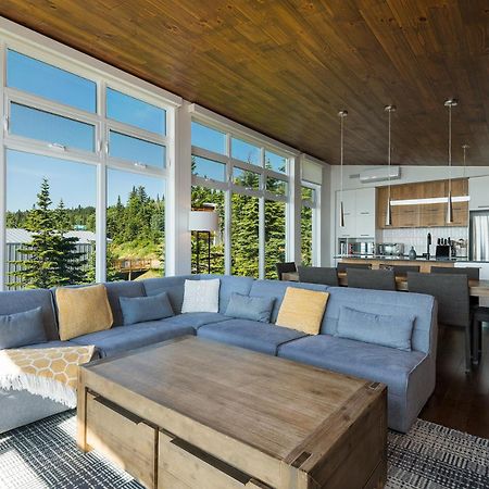 Les Chalets Du Massif De Charlevoix Петит-Ривьер-Сен-Франсуа Экстерьер фото