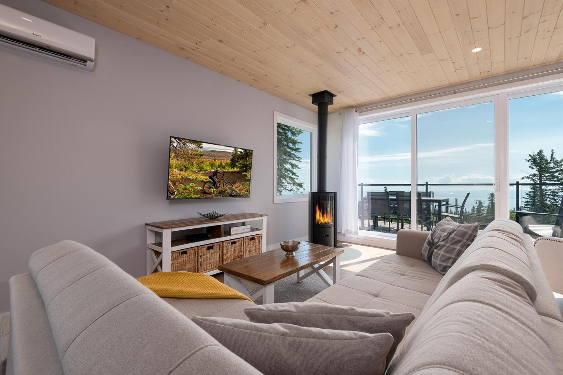 Les Chalets Du Massif De Charlevoix Петит-Ривьер-Сен-Франсуа Номер фото