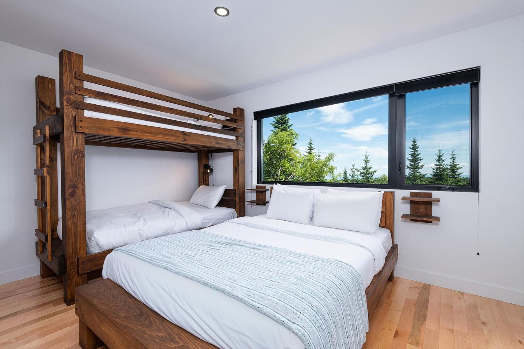 Les Chalets Du Massif De Charlevoix Петит-Ривьер-Сен-Франсуа Номер фото