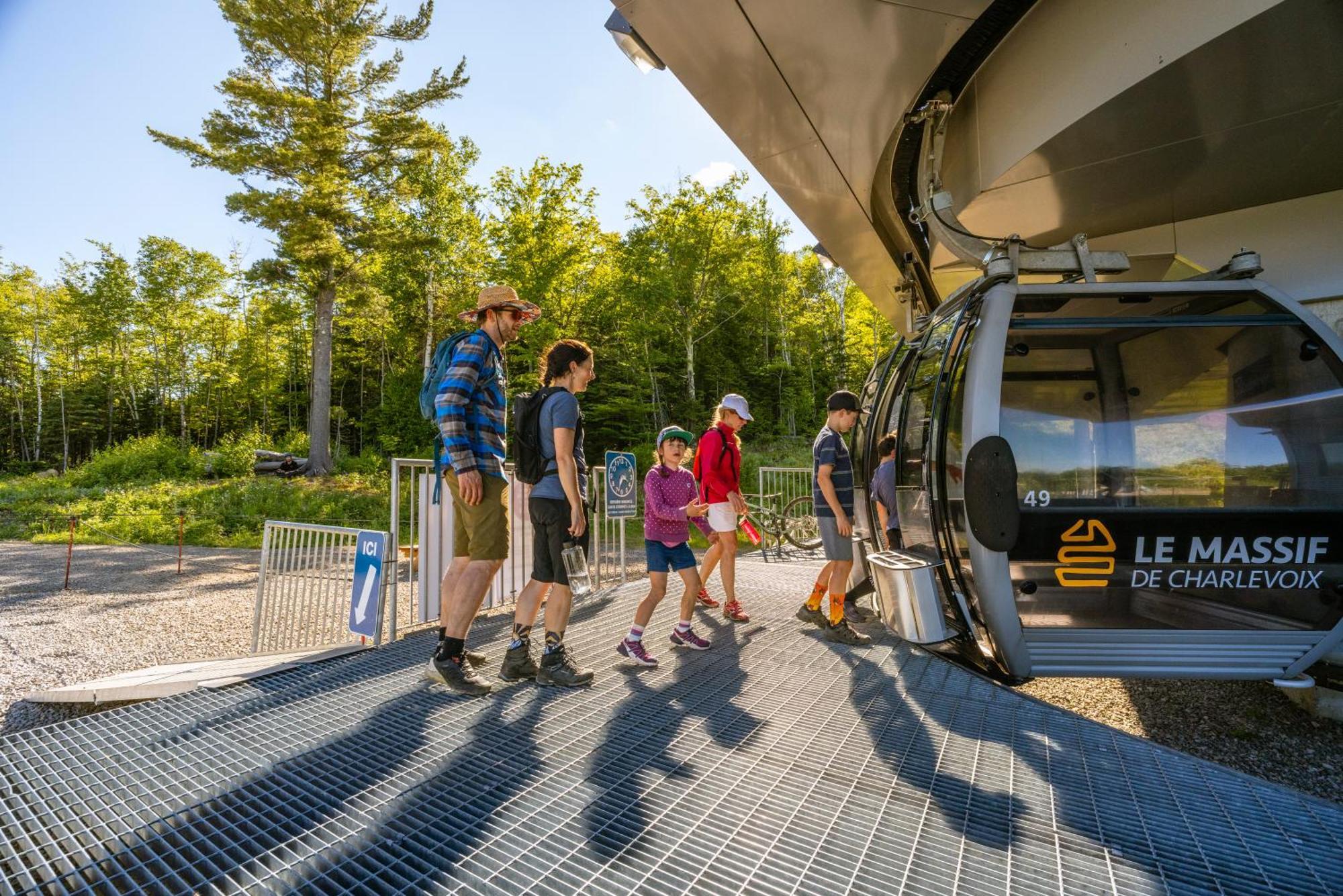 Les Chalets Du Massif De Charlevoix Петит-Ривьер-Сен-Франсуа Экстерьер фото